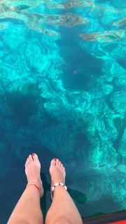 Alizée feet photo thumbnail