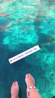 Alizée feet photo thumbnail