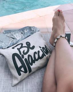 Alizée feet photo thumbnail