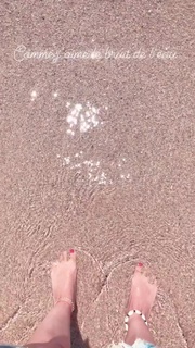Alizée feet photo thumbnail