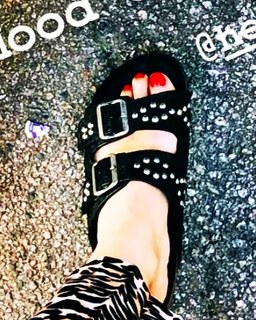 Alizée feet photo thumbnail