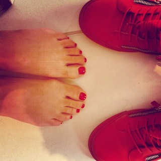 Alizée feet photo thumbnail