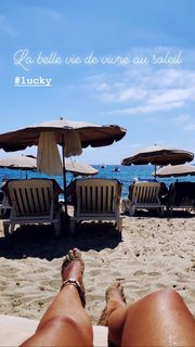 Alizée feet photo thumbnail