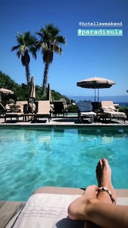Alizée feet photo thumbnail