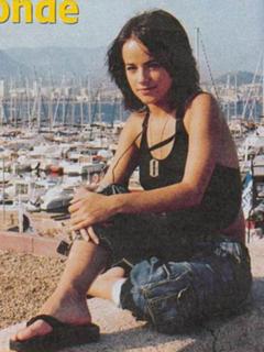 Alizée feet photo thumbnail
