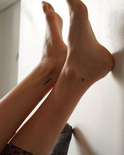 Alizée Gamberini feet photo 15
