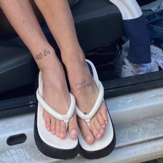 Alizée Gamberini feet photo 18