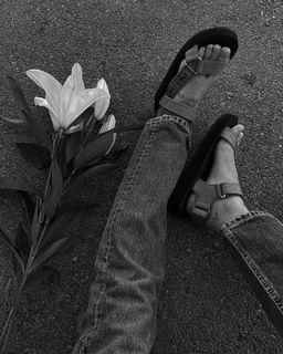 Alizée Gamberini feet photo 9