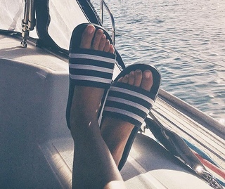 Alizée Gamberini feet photo 5