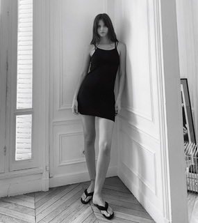 Alizée Gamberini feet photo 11
