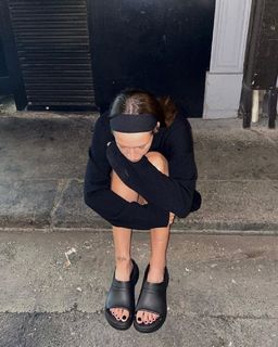 Alizée Gamberini feet photo 10
