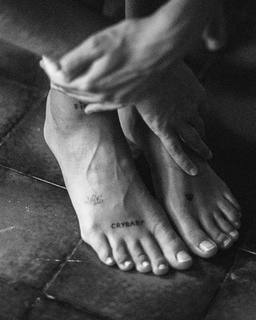 Alizée Gamberini feet photo 2