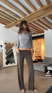 Alizée Gamberini feet photo 15