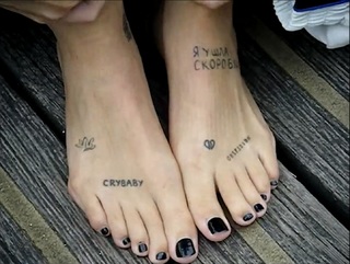 Alizée Gamberini feet photo 5