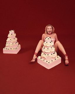 Alla Bruletova feet photo thumbnail