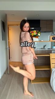 Alley Kerr feet photo 12
