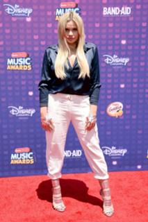 Alli Simpson feet photo 1