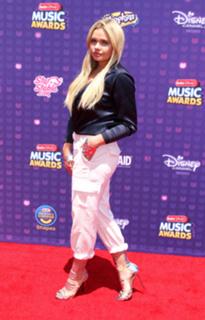 Alli Simpson feet photo 18