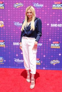 Alli Simpson feet photo 17