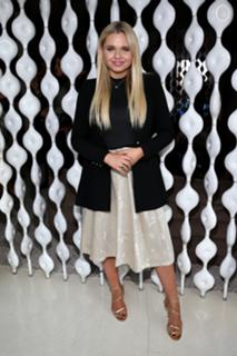 Alli Simpson feet photo 12