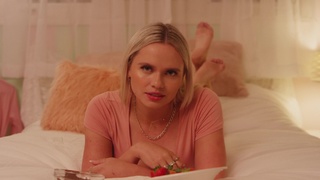 Alli Simpson feet photo 15