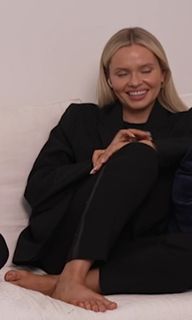 Alli Simpson feet photo 3