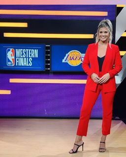 Allie Clifton feet photo thumbnail
