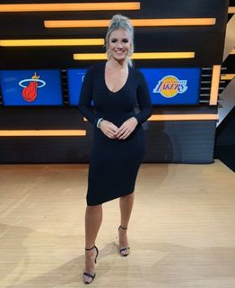 Allie Clifton feet photo thumbnail