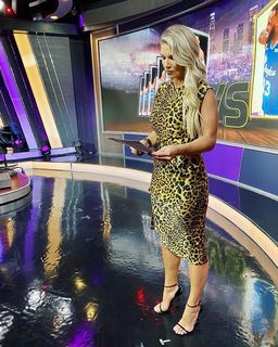 Allie Clifton feet photo thumbnail
