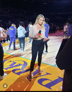 Allie Clifton feet photo thumbnail