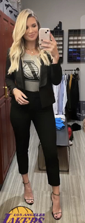 Allie Clifton feet photo thumbnail