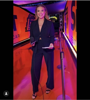 Allie Clifton feet photo thumbnail
