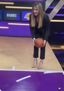 Allie Clifton feet photo thumbnail