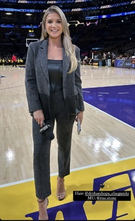 Allie Clifton feet photo thumbnail
