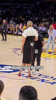Allie Clifton feet photo thumbnail