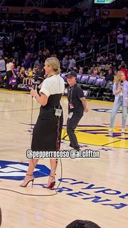 Allie Clifton feet photo thumbnail