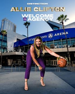 Allie Clifton feet photo thumbnail