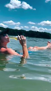 Allie Clifton feet photo thumbnail