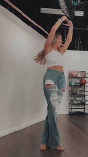 Allie Clifton feet photo 16