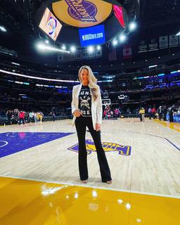 Allie LaForce feet photo thumbnail