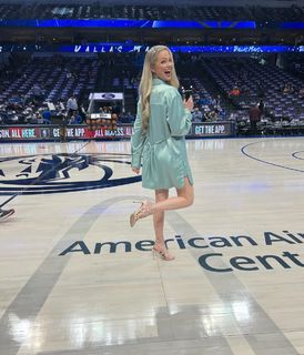 Allie LaForce feet photo thumbnail