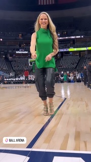 Allie LaForce feet photo thumbnail
