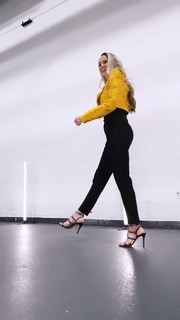 Allie LaForce feet photo thumbnail