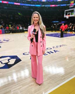Allie LaForce feet photo thumbnail