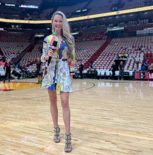 Allie LaForce feet photo thumbnail