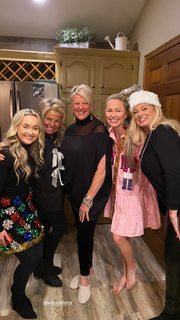 Allie LaForce feet photo thumbnail