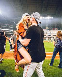 Allie LaForce feet photo thumbnail