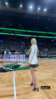 Allie LaForce feet photo thumbnail