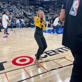 Allie LaForce feet photo thumbnail