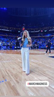 Allie LaForce feet photo 5